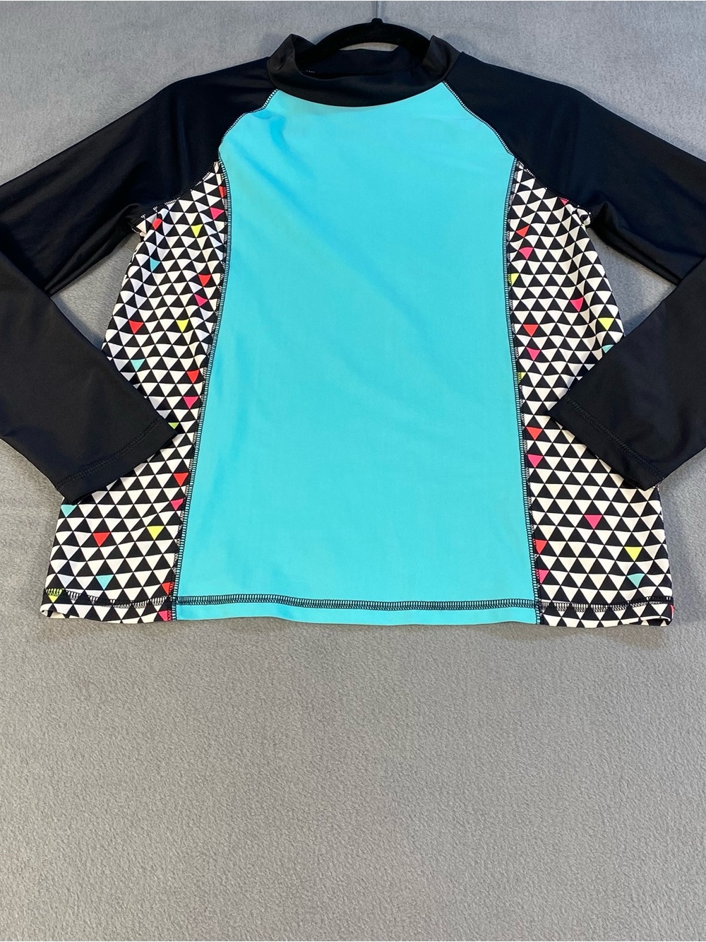 Circo Juniors Long-Sleeve Aqua & Black Rash Guard Geometric Side Panels, 14 Plus
